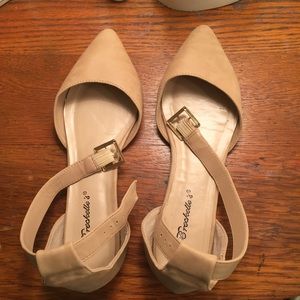 Breckelle’s Ballerina Flats (Ankle Strap)